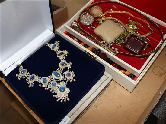 Qty costume jewellery
